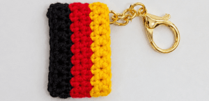 schluesselanhaenger-deutschland-flagge-haekeln